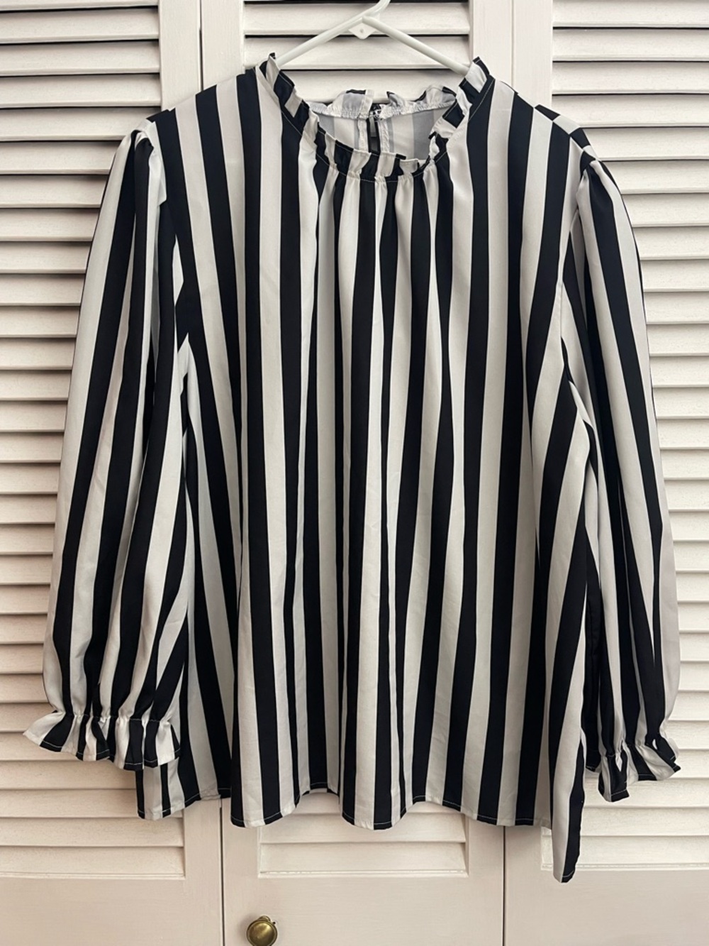 Black & White Striped Long Sleeve Blouse